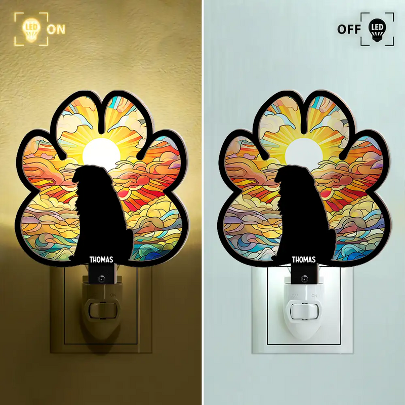 Memorial, Pet Lovers, Pet Mom, Pet Dad, Dog Lovers, Dog Mom, Dog Dad, Cat Lovers, Cat Mom, Cat Dad, Love - Paw Shaped Light With Dog Cat - Personalized Plug-in Night Light