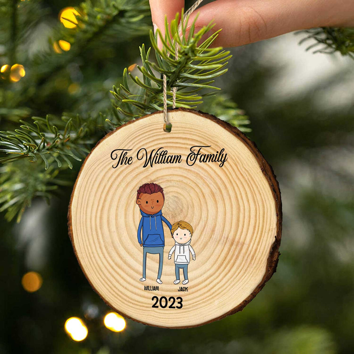 Dessin animé simple pour toute la famille, papa, maman et enfant – Cadeau de Noël pour la famille – Ornement en bois personnalisé