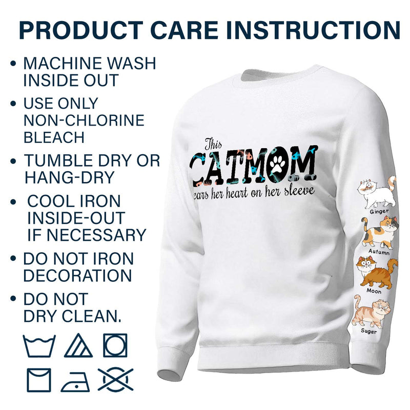 Cette maman chat porte son cœur - Cadeau pour les amoureux des chats - Sweat-shirt personnalisé avec empreinte sur la manche