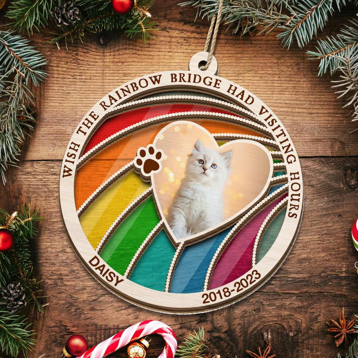 Photo personnalisée pour chien et chat : « Un morceau de mon cœur est au pont arc-en-ciel » – Cadeau commémoratif pour animaux de compagnie, cadeau de Noël – Ornement attrape-soleil personnalisé