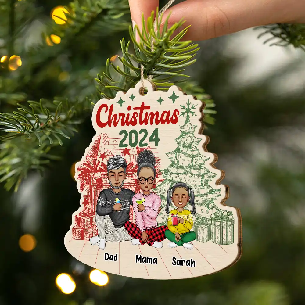 Family - Family 2024 Red Green - Personalized Custom Shaped Wooden Ornament