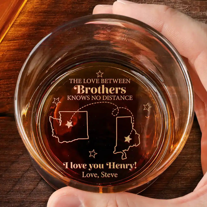 Family,Long Distance,Happy - The Love Between Knows No Distance - Personalized Engraved Whiskey Glass