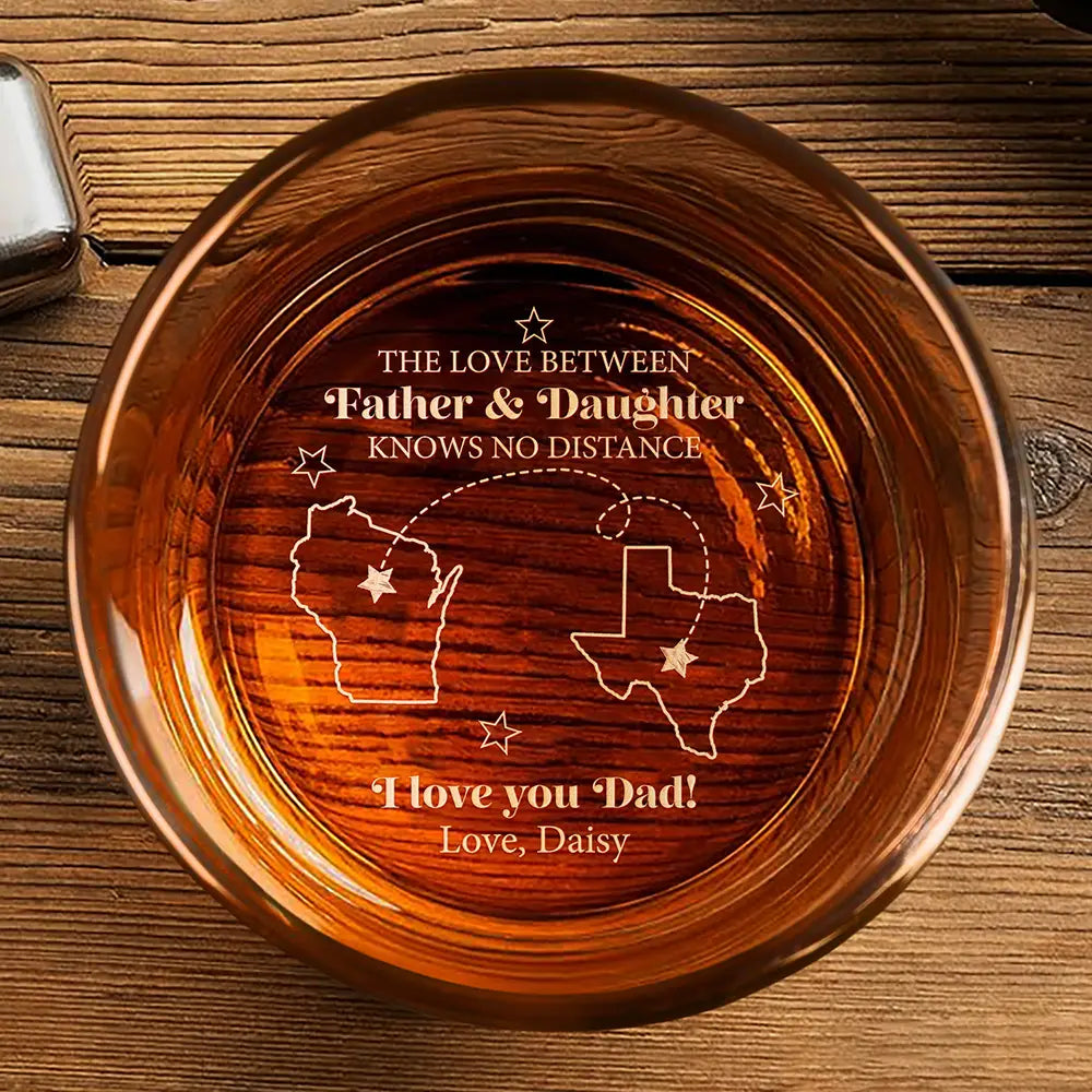 Family,Long Distance,Happy - The Love Between Knows No Distance - Personalized Engraved Whiskey Glass