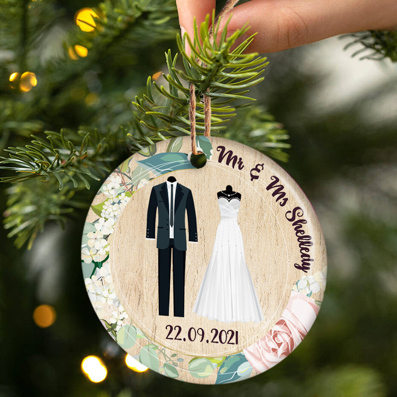 Family Couple Married Wedding Dress - Wedding Gift - Personalized Custom Circle Ceramic Ornament
