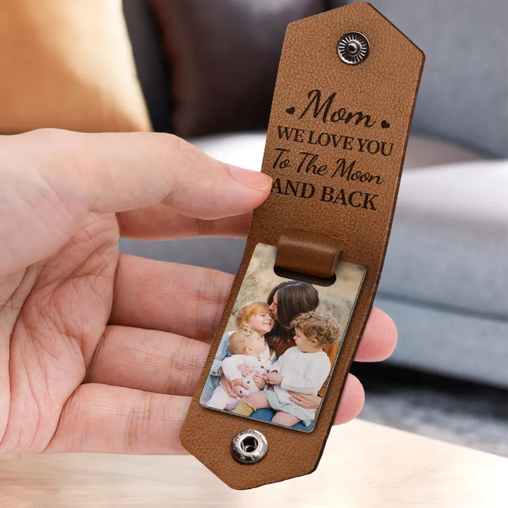 Custom Photo Mother Holds My Heart Forever - Gift For Mom, Mama - Personalized Leather Photo Keychain