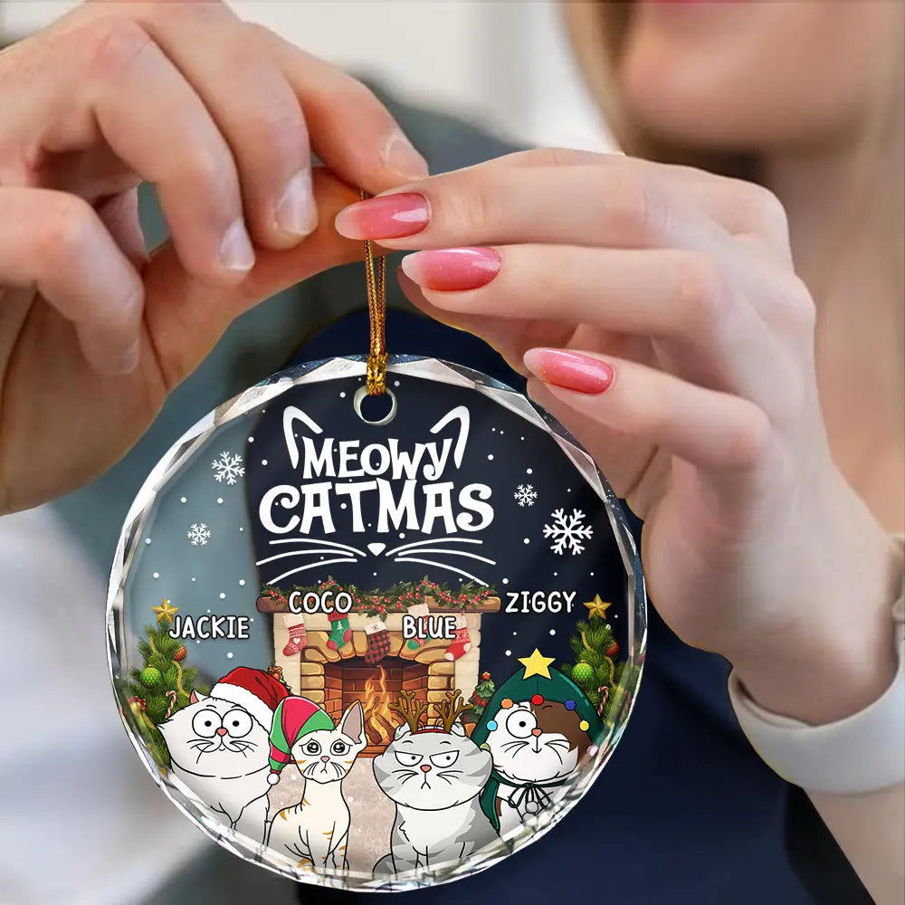 Décoration en verre ronde personnalisée avec chats de dessin animé rigolos « Meowy Catmas » 