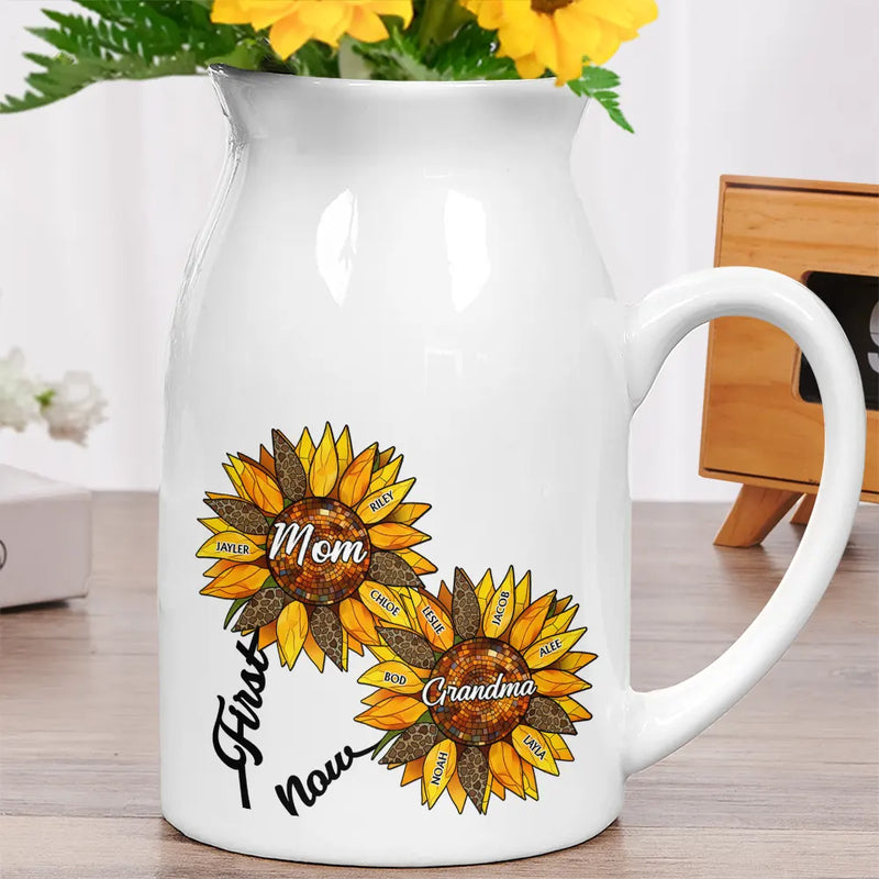Gift For Grandma,Gift For Mother,Gift For Wife,Happy - Nana Auntie Mom Family Sunflower - Personalized Ceramic Flower Vase