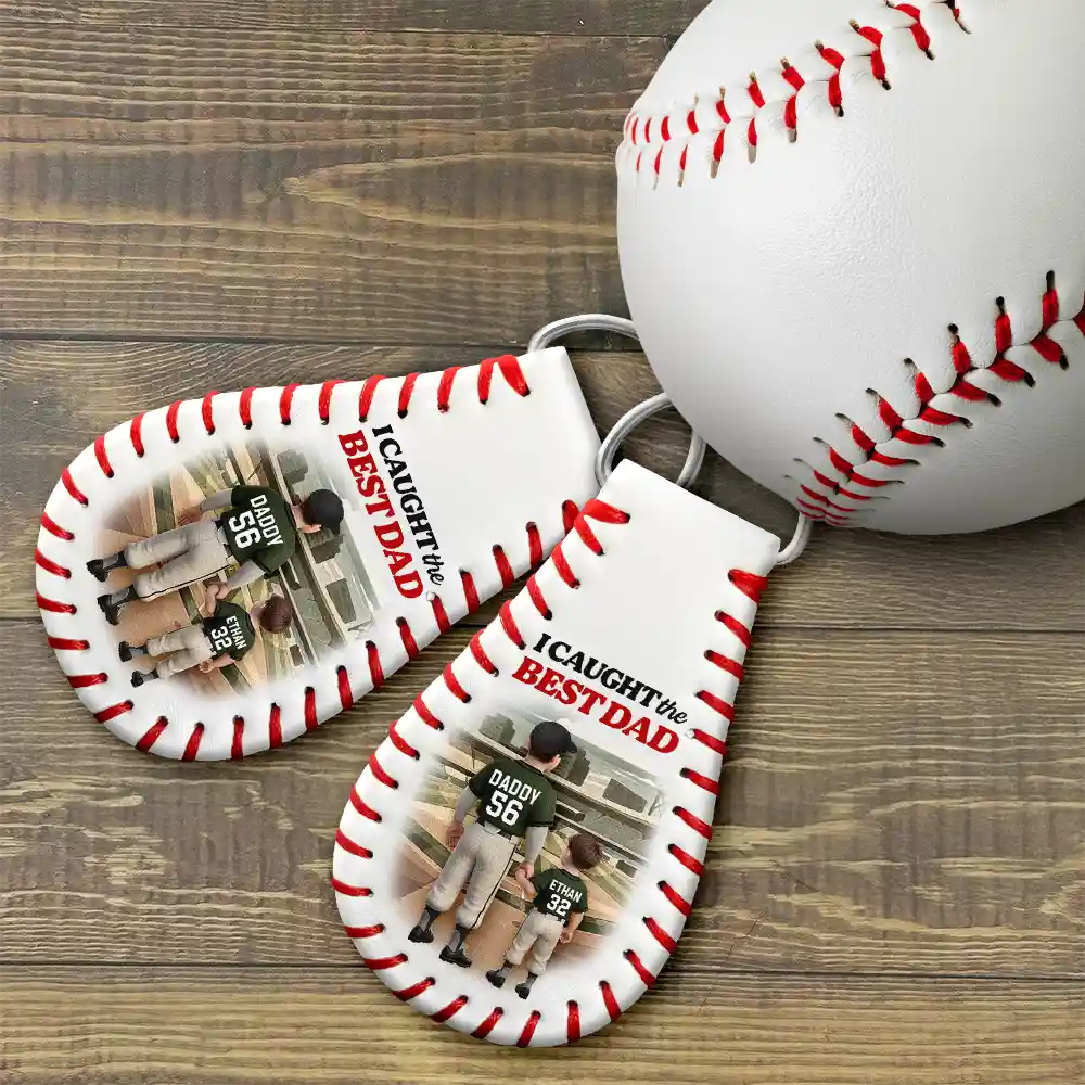 Gift For Father,Sport Dad,Baseball - Baseball Daddy's Team I Caught The Best Dad - Personalized Leather Baseball Keychain