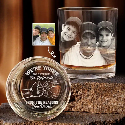 Photo personnalisée Nous sommes à vous Aucun retour ni remboursement Poinçon à la main - Verre à whisky gravé personnalisé