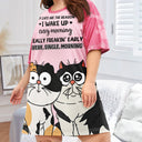 Just Want To Stay In Bed With My Cats - Gift For Cat Moms, Cat Lovers - Personalized Women's Sleep Tee