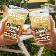 Un homme avec une bière et ses chiens - Verre à bière personnalisé