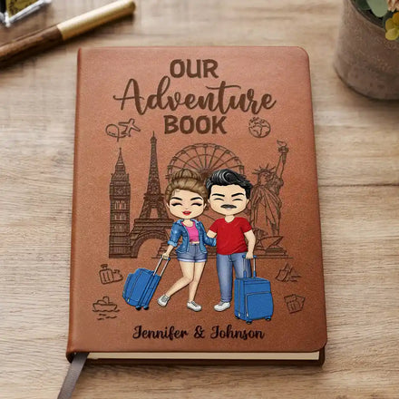 Notre carnet d'aventures Voyage en couple - Journal en cuir personnalisé