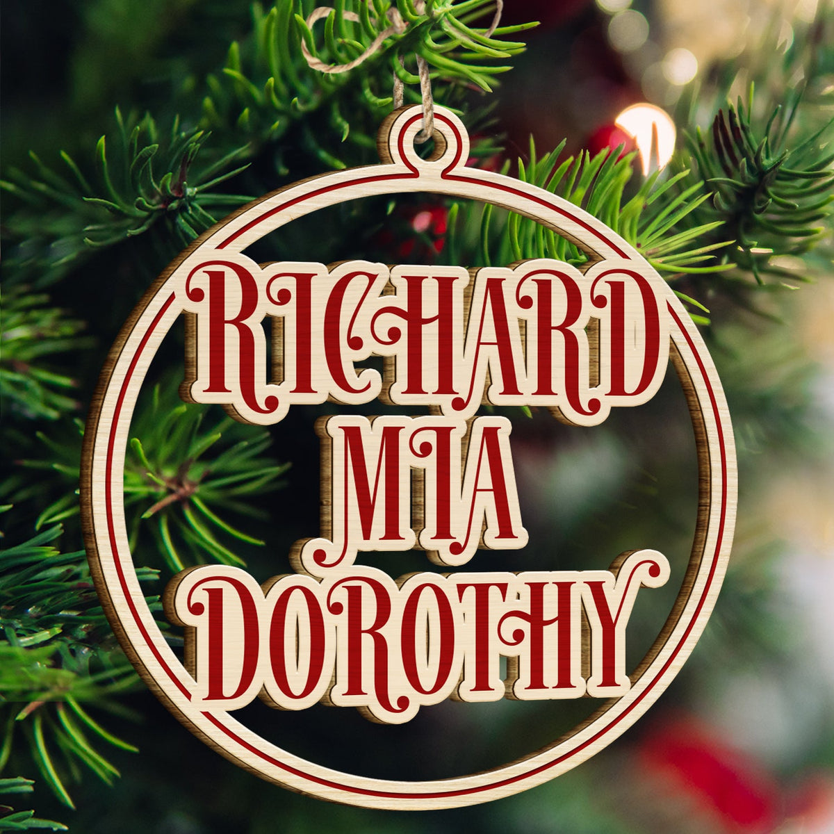 Boule de Noël personnalisée pour membres de la famille et amis - Cadeau de Noël pour parents, grands-parents et amis - Décoration en bois découpée personnalisée