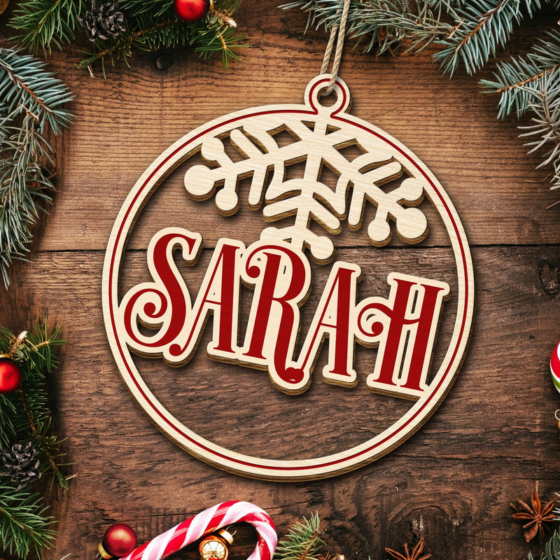 Boule de Noël personnalisée pour membres de la famille et amis - Cadeau de Noël pour parents, grands-parents et amis - Décoration en bois découpée personnalisée