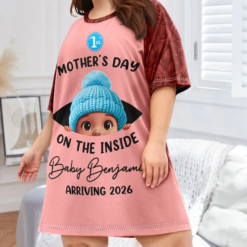 Pregnant Mom,Happy,Expecting Dad - Baby First Year On The Inside With Mom Leopard Style - Personalized Women's Sleep Tee