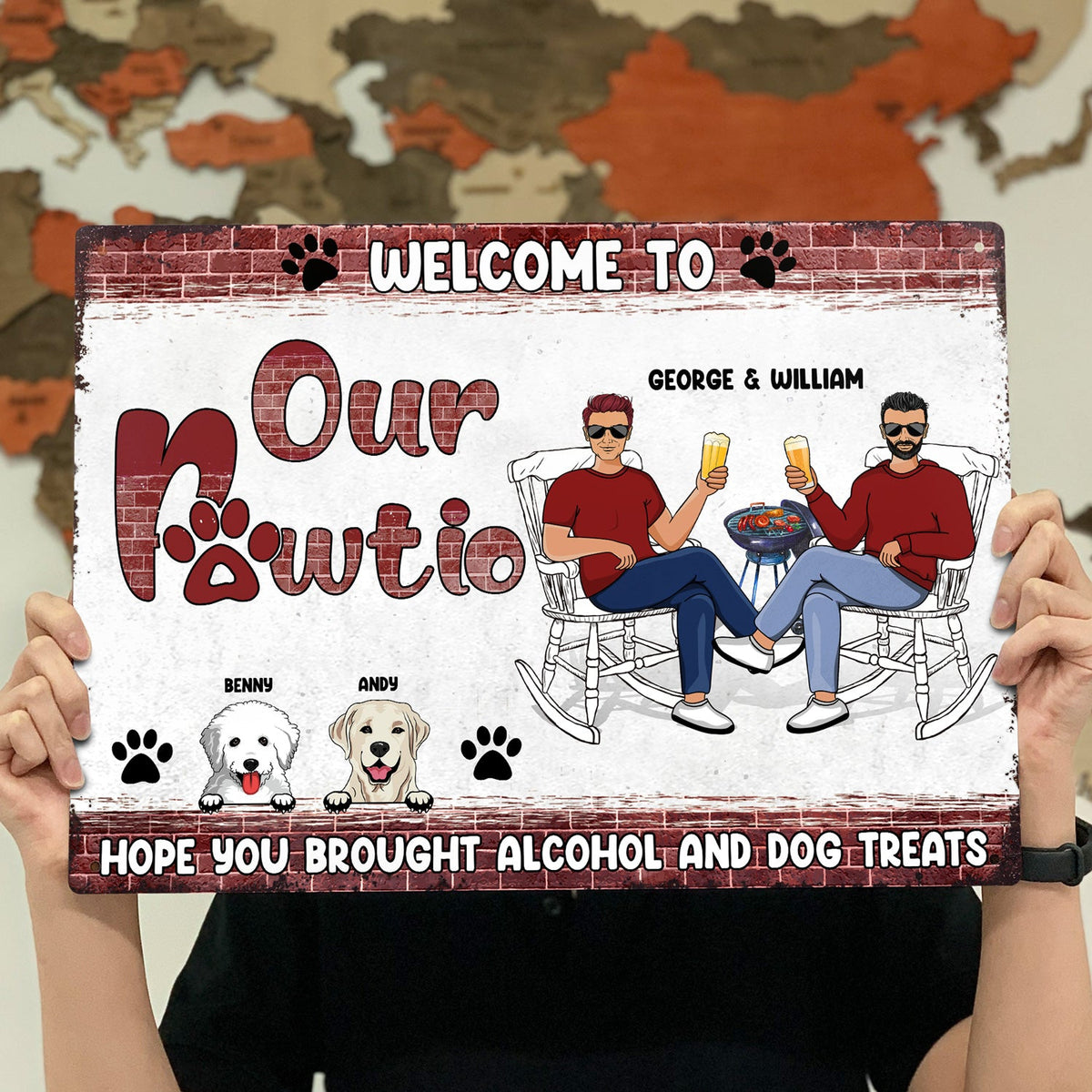Bienvenue chez Pawtio - Décoration de patio pour maman chien et papa chien - Panneaux métalliques classiques personnalisés