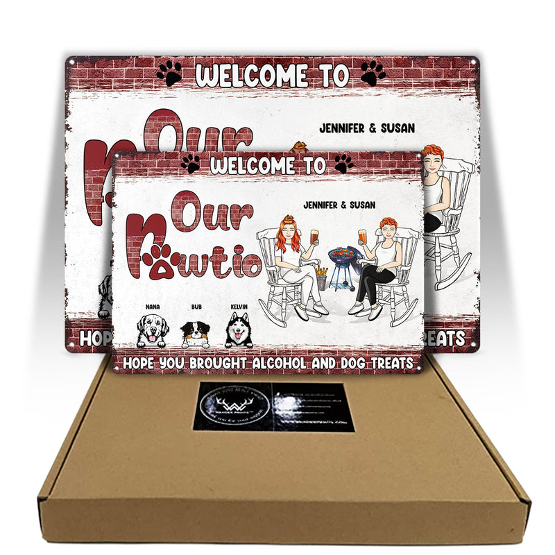 Bienvenue chez Pawtio - Décoration de patio pour maman chien et papa chien - Panneaux métalliques classiques personnalisés