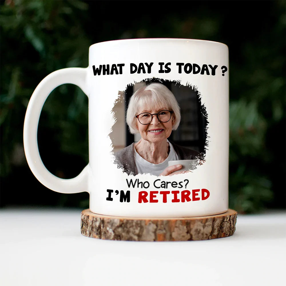 Calendrier photo personnalisé « Quel jour sommes-nous » ? Cadeau pour retraité ! Mug personnalisé.
