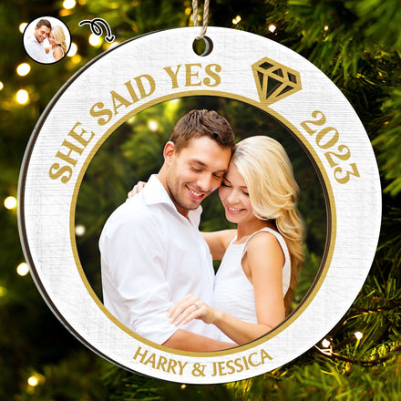 Photo personnalisée « Elle a dit oui » – Cadeau de Noël pour couples – Décoration mixte personnalisée à 2 couches