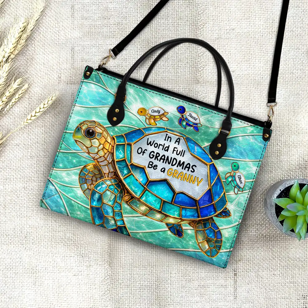 Gift For Grandma,Grandma - Grandkids,Beach,Happy - Turtle In The World Full Of Grandmas - Personalized Leather Bag