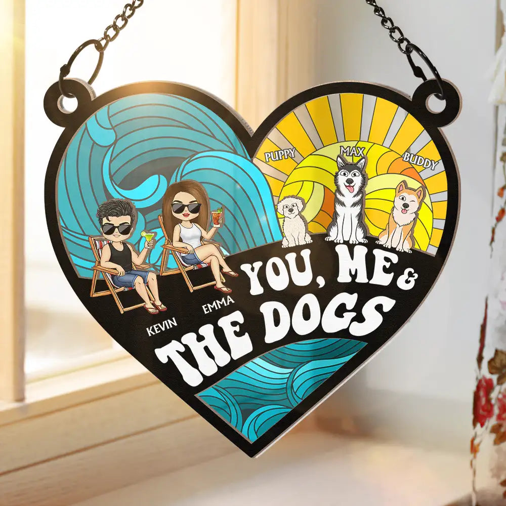 Attrape-soleil personnalisé à suspendre à la fenêtre, « Beach You Me And The Dogs »