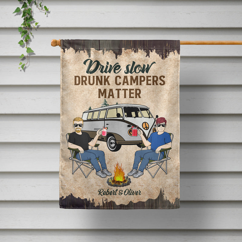 Créer des souvenirs un camping à la fois Mari femme camping couple - Drapeau personnalisé
