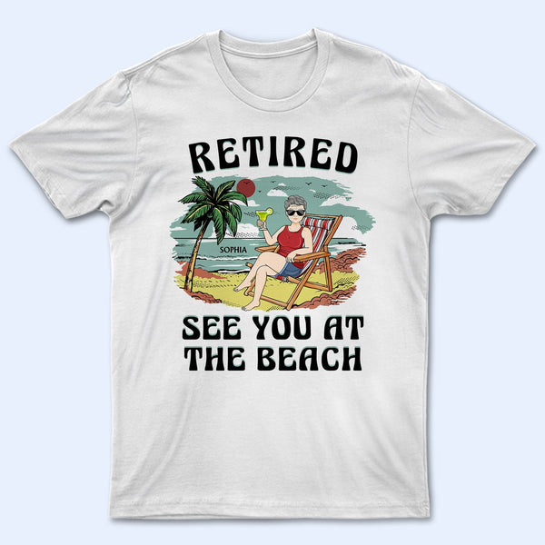 T-shirt vintage « À la plage » à la retraite - Cadeau de retraite pour les amoureux de la plage, papa, maman, grand-père, grand-mère - T-shirt personnalisé