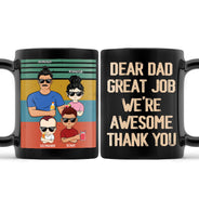 Cher papa, bon travail, nous sommes géniaux, merci Young - Cadeau pour papa - Tasse noire personnalisée