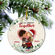Couple de famille de Noël Notre premier Noël ensemble - Cadeau pour couples - Ornement en céramique personnalisé en forme de cercle