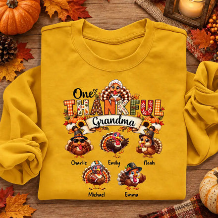 Thanksgiving Gift For Grandma - Personalized One Thankful Grandma T Shirt