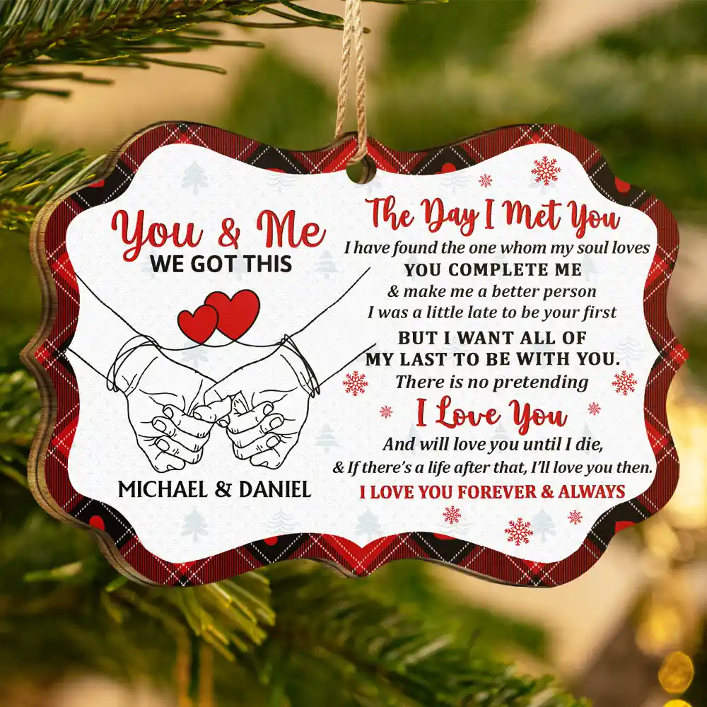 Gift For Couples - I Choose You To Do Life With Hand In Hand - Personalized Medallion Wooden Ornament