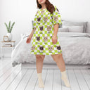 Custom Photo Pet Faces Groovy Checkered Pattern - Gift For Dog Mom, Cat Mom - Personalized Women's Sleep Tee