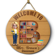 Teacher,Back To School - Teacher Alphabet Bookshelf Letter - Personalized Wood Circle Sign