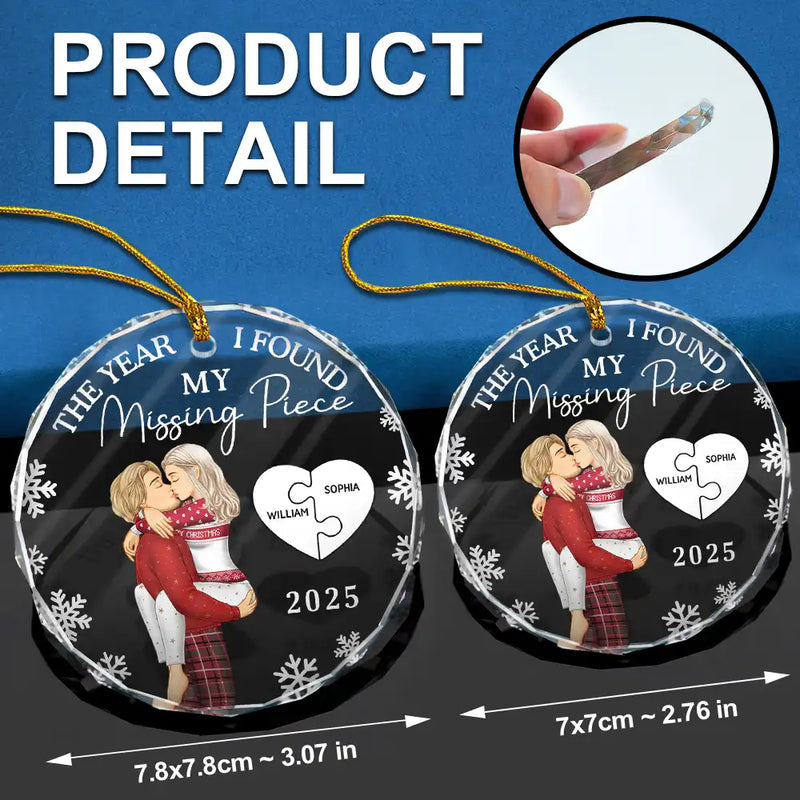 The Year I Found My Missing Piece Kissing Couples - Personalized Circle Glass Ornament