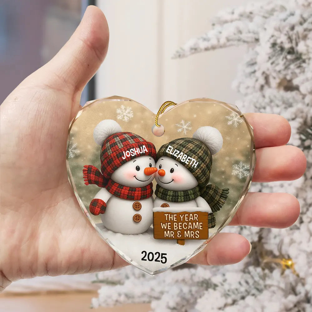 Gift For Couples, Gift For Husband, Gift For Wife, Gift For Boyfriend, Gift For Girlfriend, Love, Christmas - The Year I Found My Missing Piece Snowman - Personalized Heart Shaped Glass Ornament