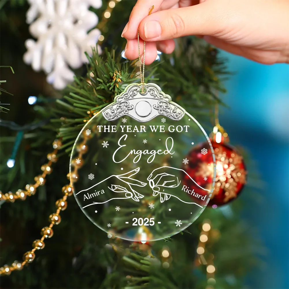 Gift For Couples,Christmas,Engaged,Married ,Anniversary,Love,Gift For Husband,Gift For Girlfriend,Gift For Boyfriend,Gift For Wife - The Year We Got Engaged - Personalized Custom Shaped Acrylic Ornament
