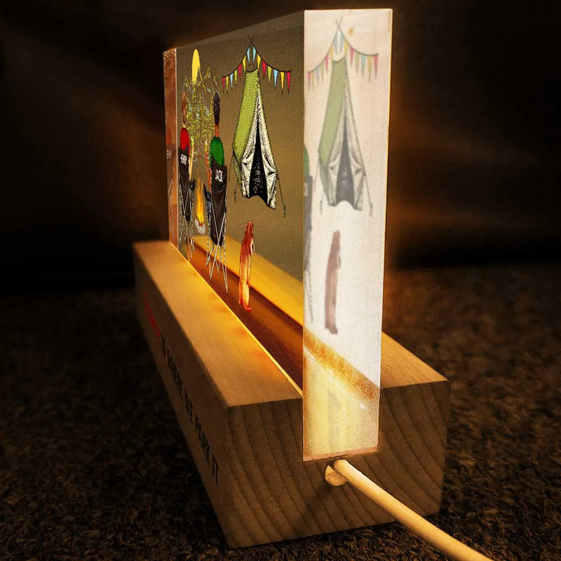 La maison est là où nous la garons, toi, moi et les chiens, couple de campeurs heureux - Lumière LED rectangulaire personnalisée