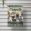 Où la famille et les amis créent des souvenirs - Cadeau pour animal de compagnie, amoureux du camping, camping, décoration de camping, couple, famille - Drapeau personnalisé