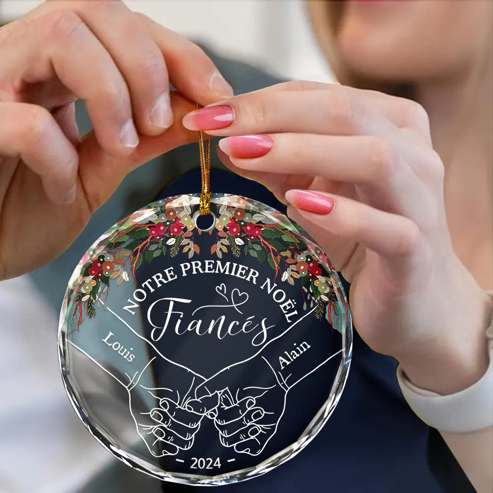 Christmas,French,Gift For Couples,Gift For Husband,Gift For Wife,Love - Notre Premier Noël Ensemble - Ornement En Verre Rond Personnalisé