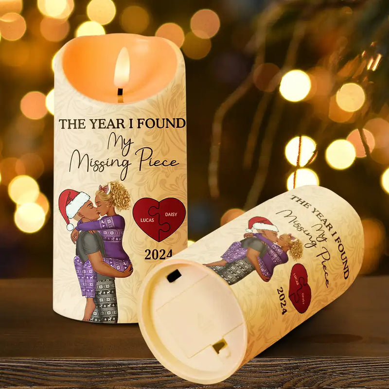 Christmas,Love,Gift For Couples,Gift For Husband,Gift For Wife,Gift For Boyfriend,Gift For Girlfriend,Anniversary - The Year I Found My Missing Piece Kissing Couples - Personalized Flameless LED Candle