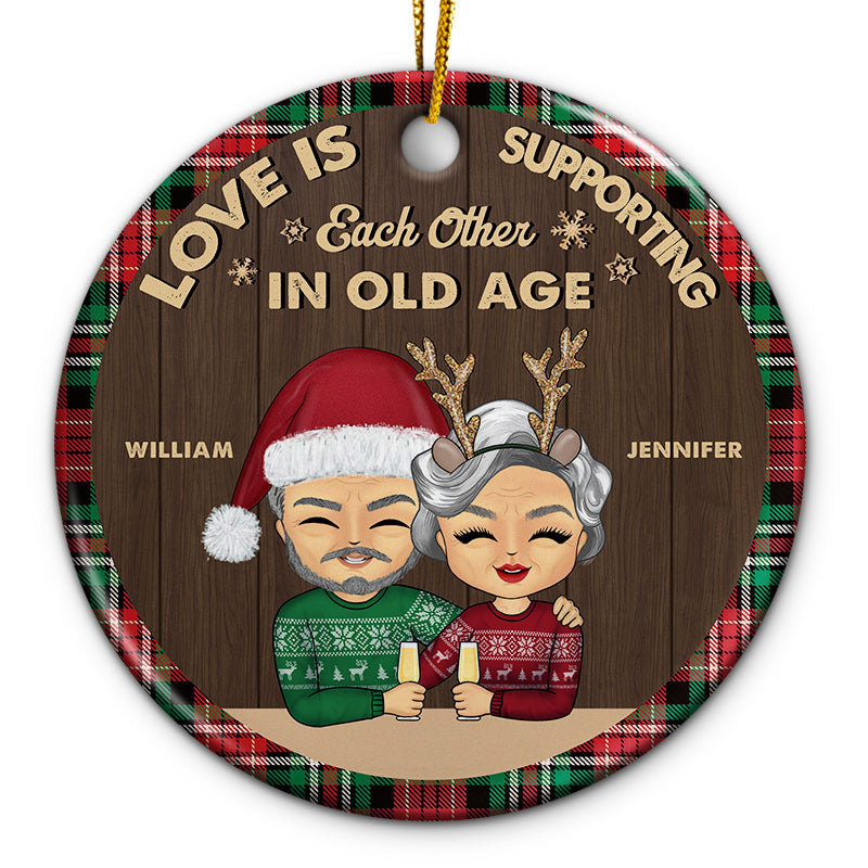 Christmas Old Couple Support Each Other In Old Age - Personalized Custom Circle Ceramic Ornament